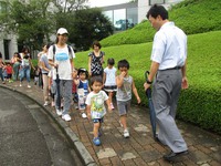 ☂⇒☀　　遠足：ヤクルト工場＆運動公園