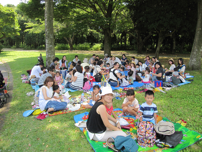 NPO法人メープル　親子教室　　【夏の遠足・・・ヤクルト工場＆運動公園】