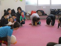 【たっち】・・・ルミ子先生の親子体操！！