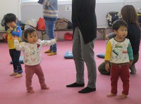 【たっち】・・・ルミ子先生の親子体操！！
