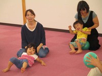 【たっち】・・・ルミ子先生の親子体操！！