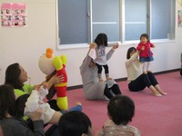 【たっち】・・・ルミ子先生の親子体操！！