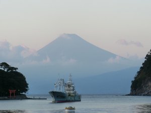 西伊豆戸田港から今日の富士山
