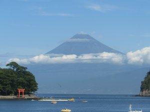 戸田港からの今日の富士山