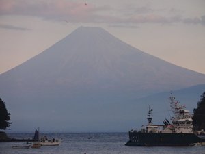 西伊豆戸田からの今日の早朝の富士山