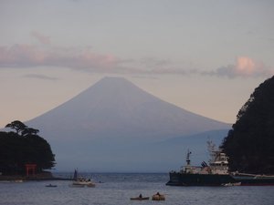 西伊豆戸田からの今日の早朝の富士山