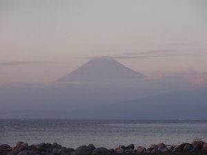 西伊豆戸田港からの夕暮れの富士山