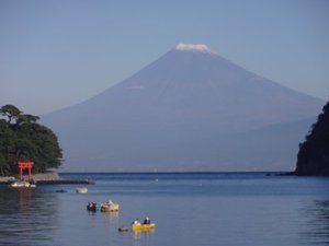 西伊豆戸田港から今日の富士山