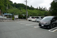 竜ヶ岩洞周辺施設は、昭和感が色濃く残る「パラダイス」
