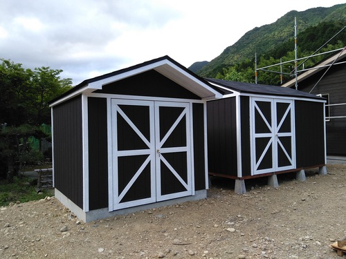 小屋完成しました！！今週末イベント開催中ですよ～