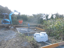 下田市爪木崎S邸の基礎工事始まる