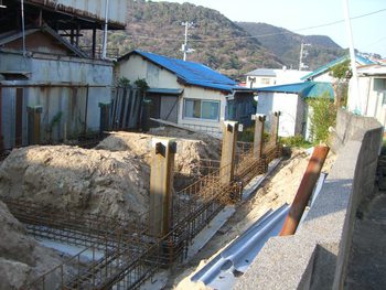 白浜ハウス建て方始まる