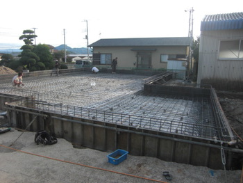 韮山T邸は杭工事が終わり基礎工事へ