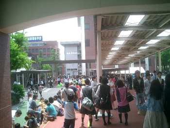 日曜日は桜陵祭に行ってきた