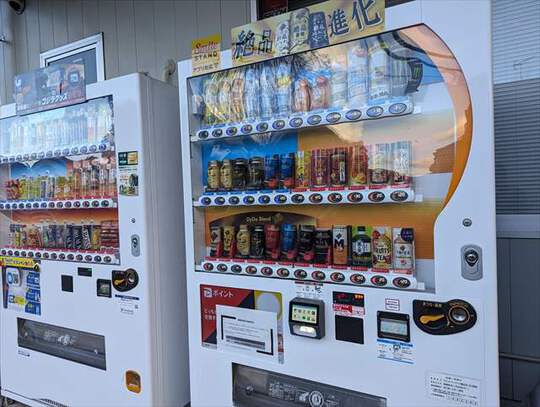 韓国ブランド通販サイト かに鍋スープの缶ジュース｜宮サンのWaga体験食紀行4 冷蔵庫・冷凍庫