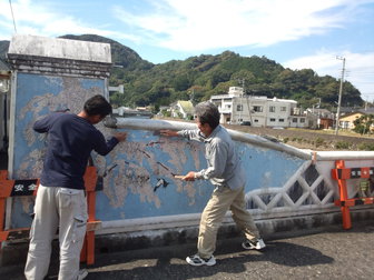 漆喰鏝絵の修復作業