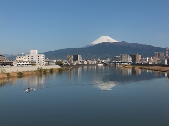 伊豆方面もいい天気