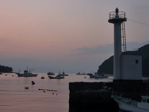 夕暮れの戸田港