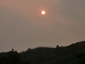 夕暮れの戸田港