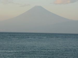 戸田港から見た富士山