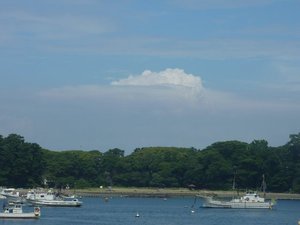 夏の雲（今日の戸田港）