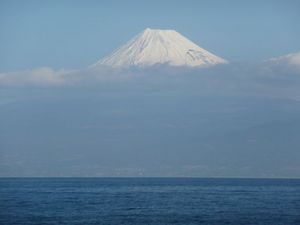 今朝の富士山（戸田港より）