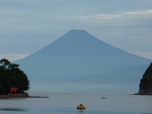 早朝の富士山