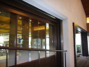 「お土産屋」から「ショップ」へ-Lホテル改装工事-