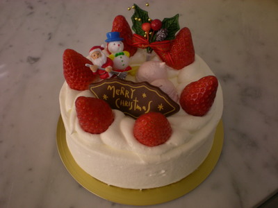 今年のクリスマスケーキです。