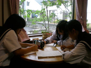 中学生が・・・＾＾；