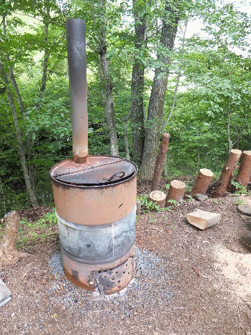 薪作業で欲しくなる　ドラム缶焼却器