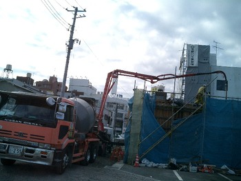 Y邸マンション生コン打ち