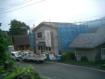 石を運んだ