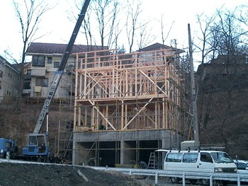 須走KO邸建て方始まりる