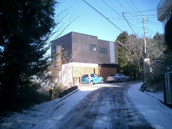 KM邸に出かける