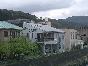 河津のカフェロカンタへ