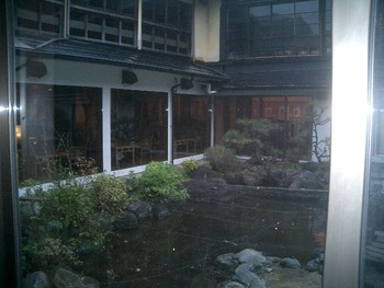 先日長岡の南山荘に泊まってきた