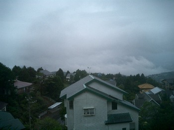 雨の中KM邸の地祭りだった