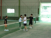 家族で貸切テニス