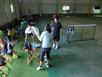 家族で貸切テニス