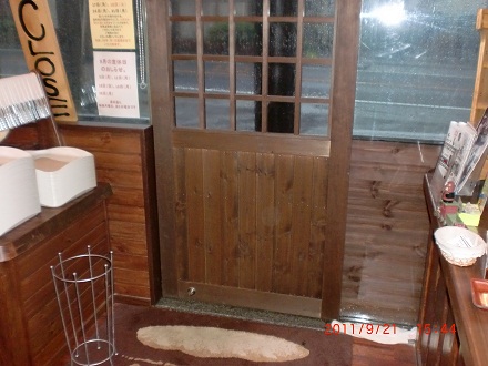 外は危険