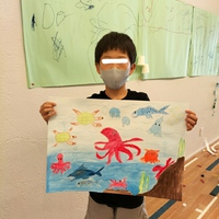夏休み小学生ポスター教室開催中