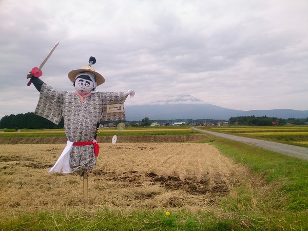 みくりやの里かかしコンテスト　投票受付中です！