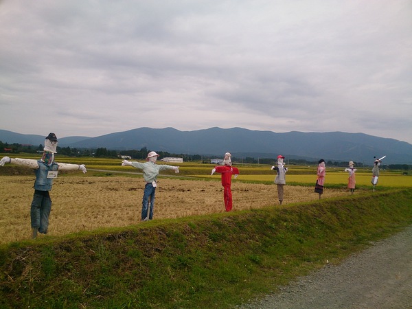 みくりやの里かかしコンテスト　投票受付中です！