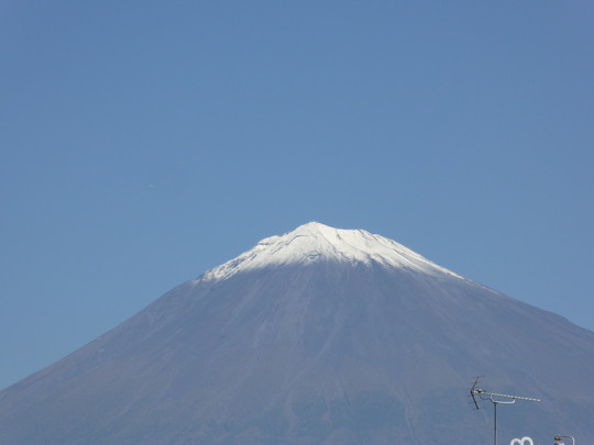 富士山　初冠雪です