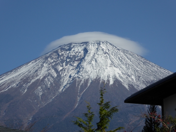 富士山に笠雲