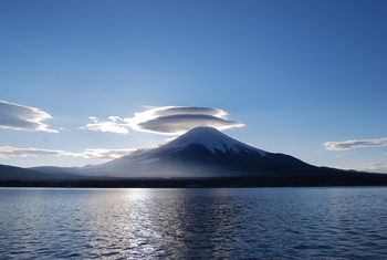 ＜富士五湖めぐりの旅＞