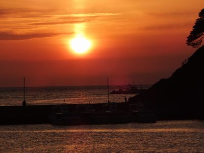 ☆潮徳丸☆夕陽にむかってー出漁ですー