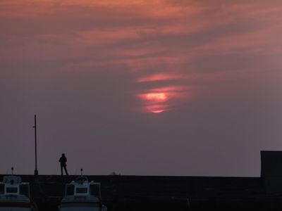 西伊豆霞み夕陽からの＾－まん〇