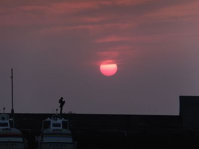 西伊豆霞み夕陽からの＾－まん〇